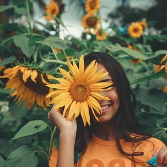 mujer_alegra_girasol_330x330 mujer_alegra_girasol_330x330