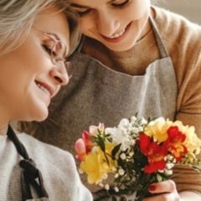 Flores para el Día de la Madre Ramo floral conmemorativo para el Día de la Madre